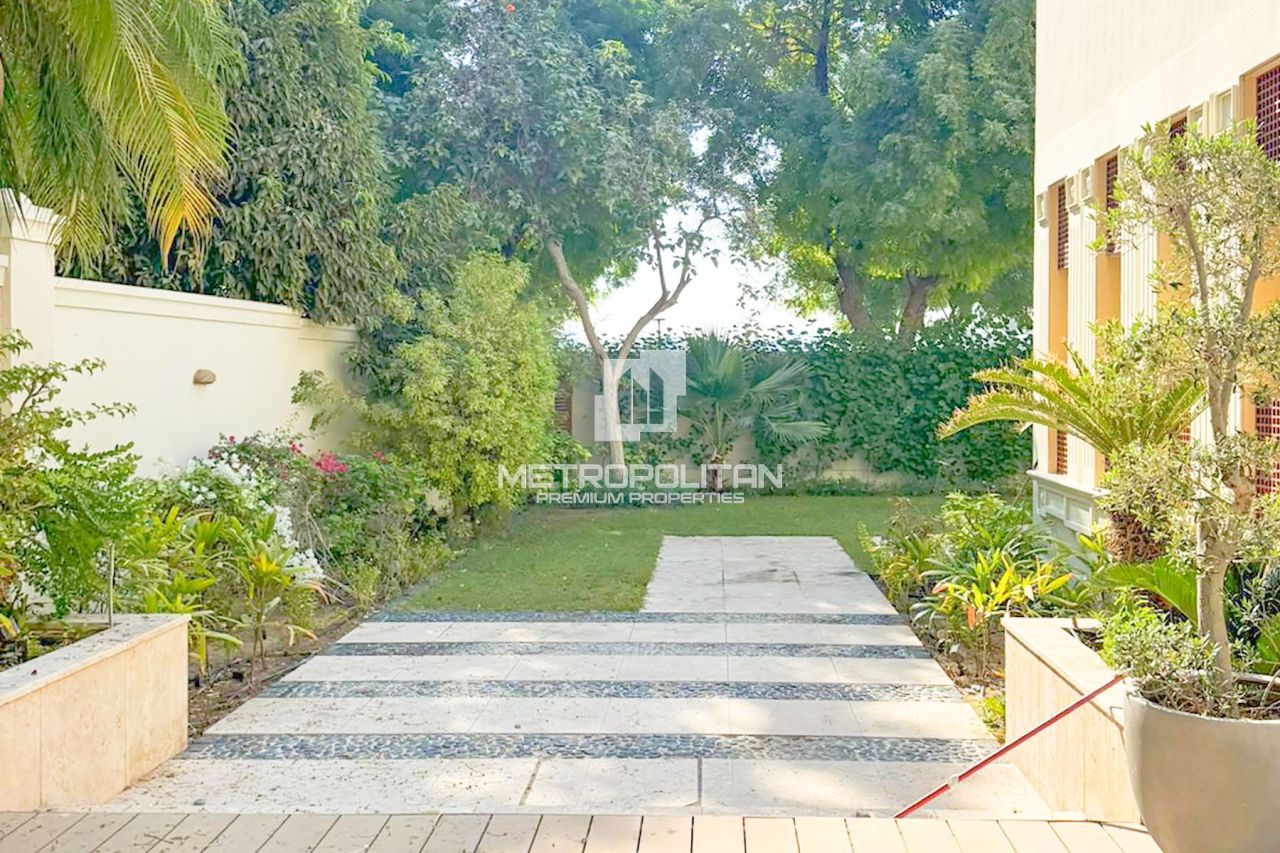 Вилла в Дубае, ОАЭ, 1 164 м² - фото 8