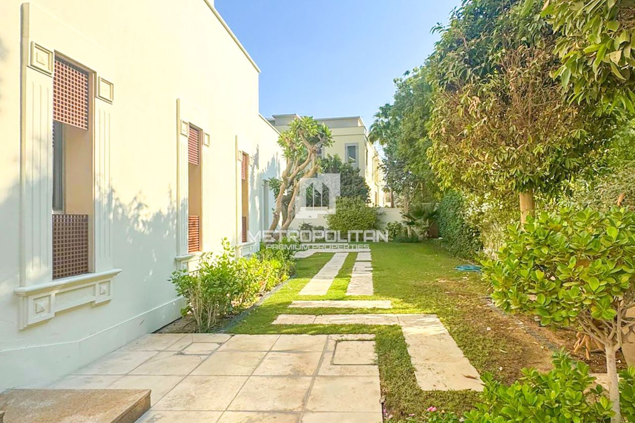 Вилла в Дубае, ОАЭ, 1 164 м² - фото 9