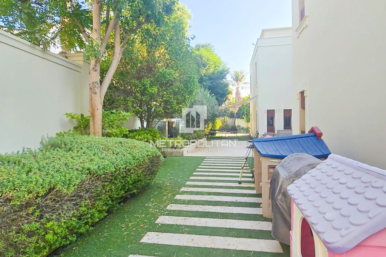 Вилла в Дубае, ОАЭ, 1 164 м² - фото 12