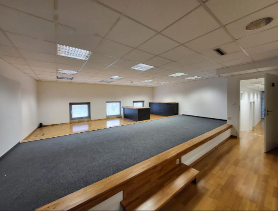 Офис в Любляне, Словения, 177 м² - фото 8