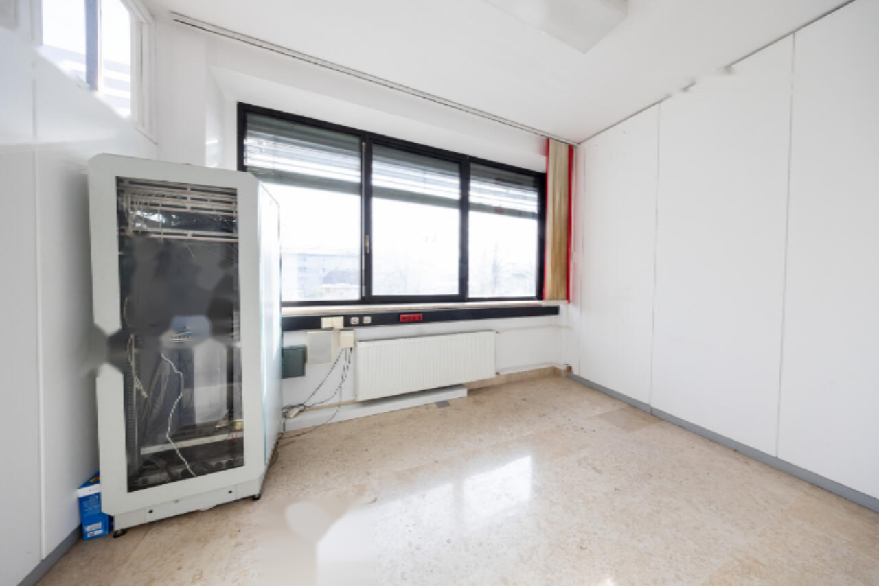 Офис в Любляне, Словения, 1 098 м² - фото 8