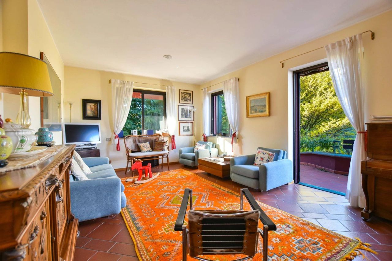 Вилла в Лавено-Момбелло, Италия, 460 м² - фото 6