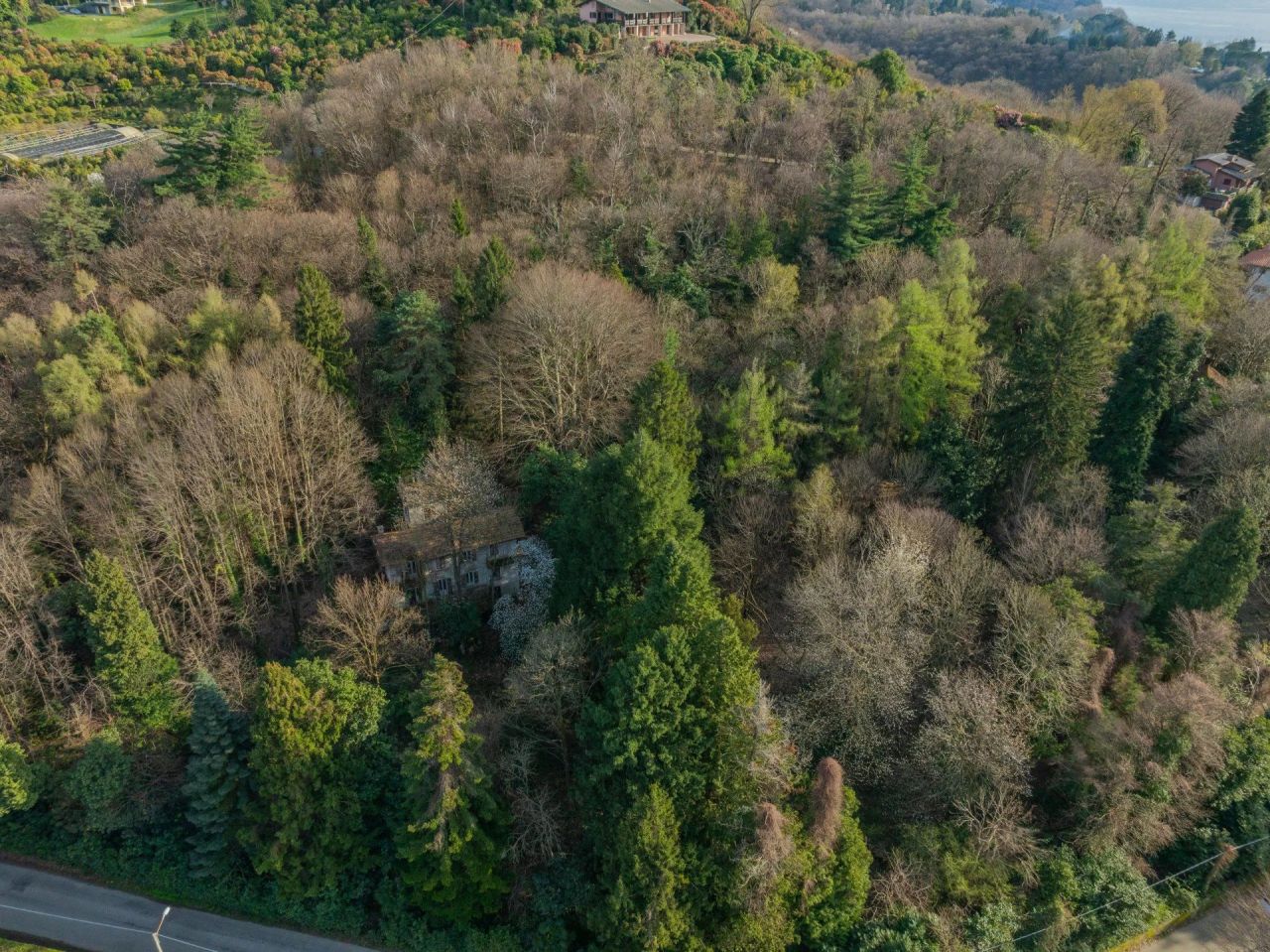 Вилла в Лавено-Момбелло, Италия, 320 м² - фото 6