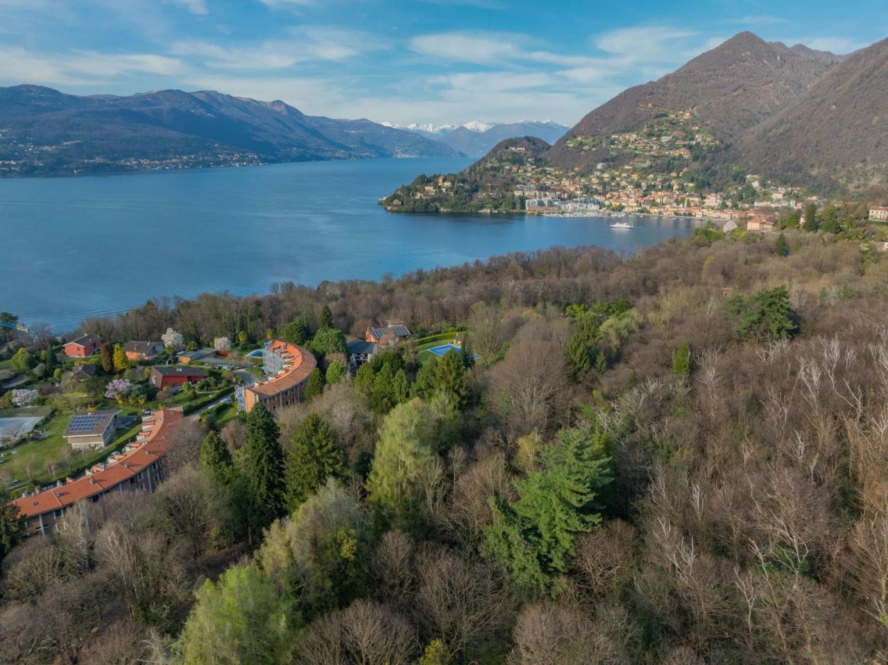 Вилла в Лавено-Момбелло, Италия, 320 м² - фото 11