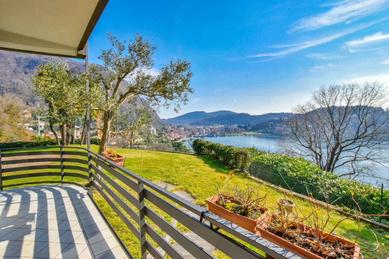 Вилла в Лавено-Момбелло, Италия, 358 м² - фото 8