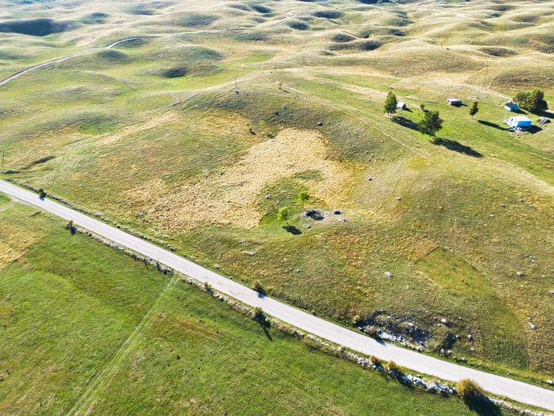 Земля в Никшиче, Черногория, 10 846 м² - фото 5