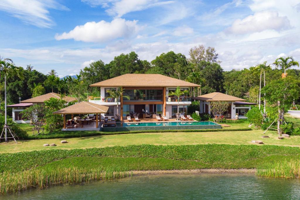 Вилла на Пхукете, Таиланд, 368 м² - фото 1