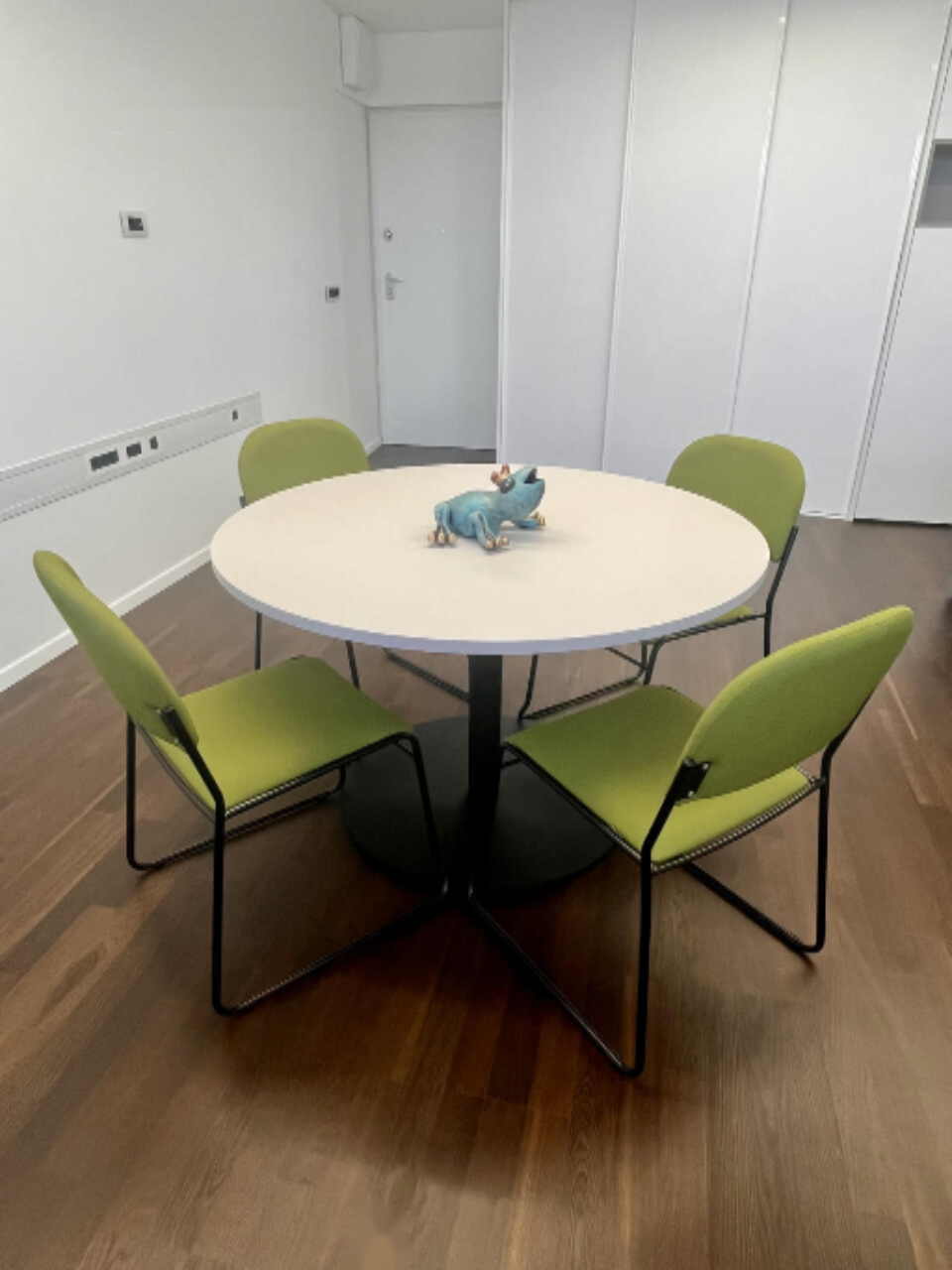 Офис в Любляне, Словения, 32 м² - фото 1