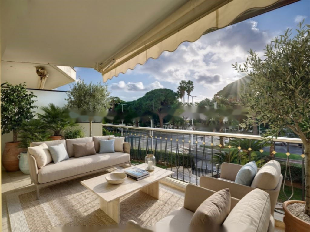 Квартира в Каннах, Франция, 92 м² - фото 1