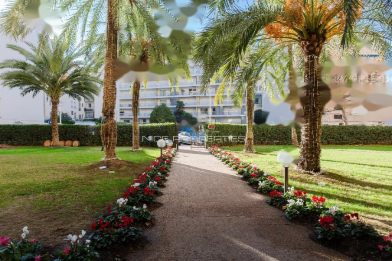 Квартира в Каннах, Франция, 82 м² - фото 2