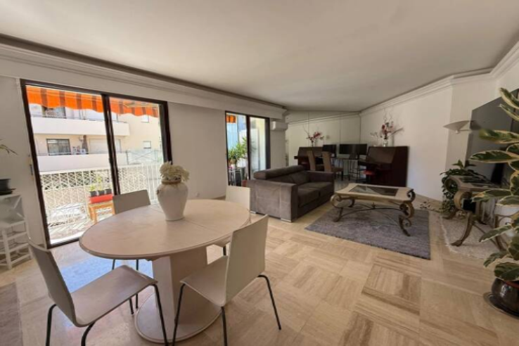 Квартира в Каннах, Франция, 83 м² - фото 2