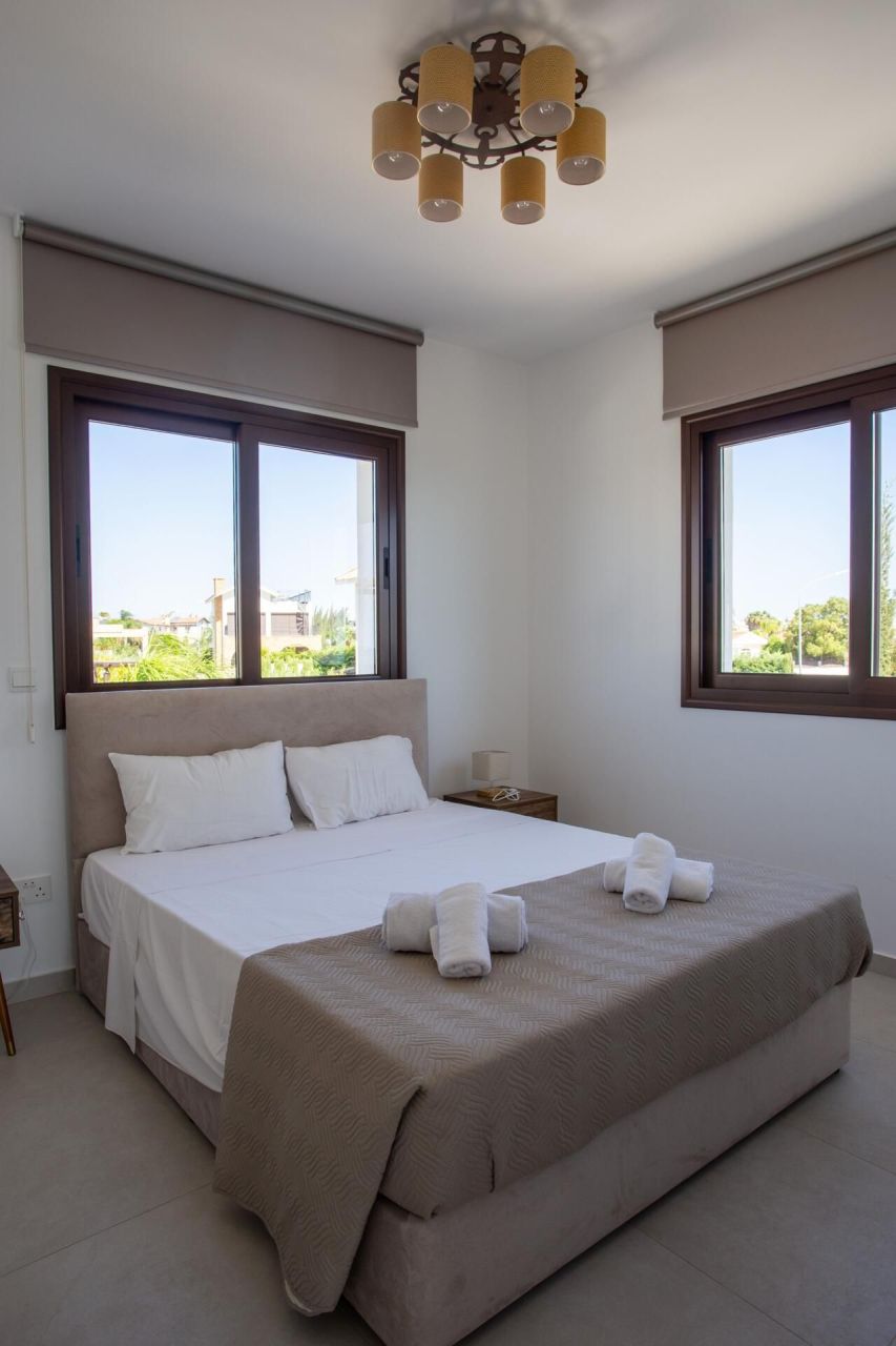 Вилла в Фамагусте, Кипр, 224 м² - фото 8