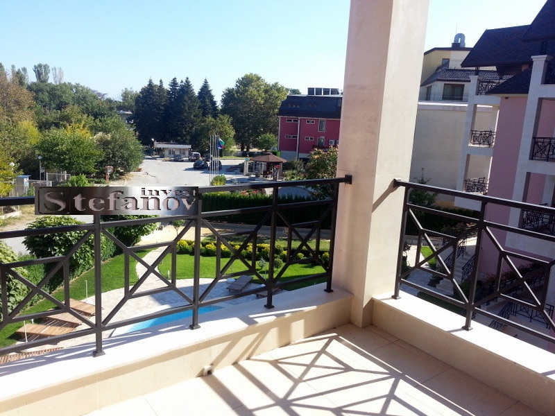 Квартира в Святых Константине и Елене, Болгария, 84 м² - фото 2