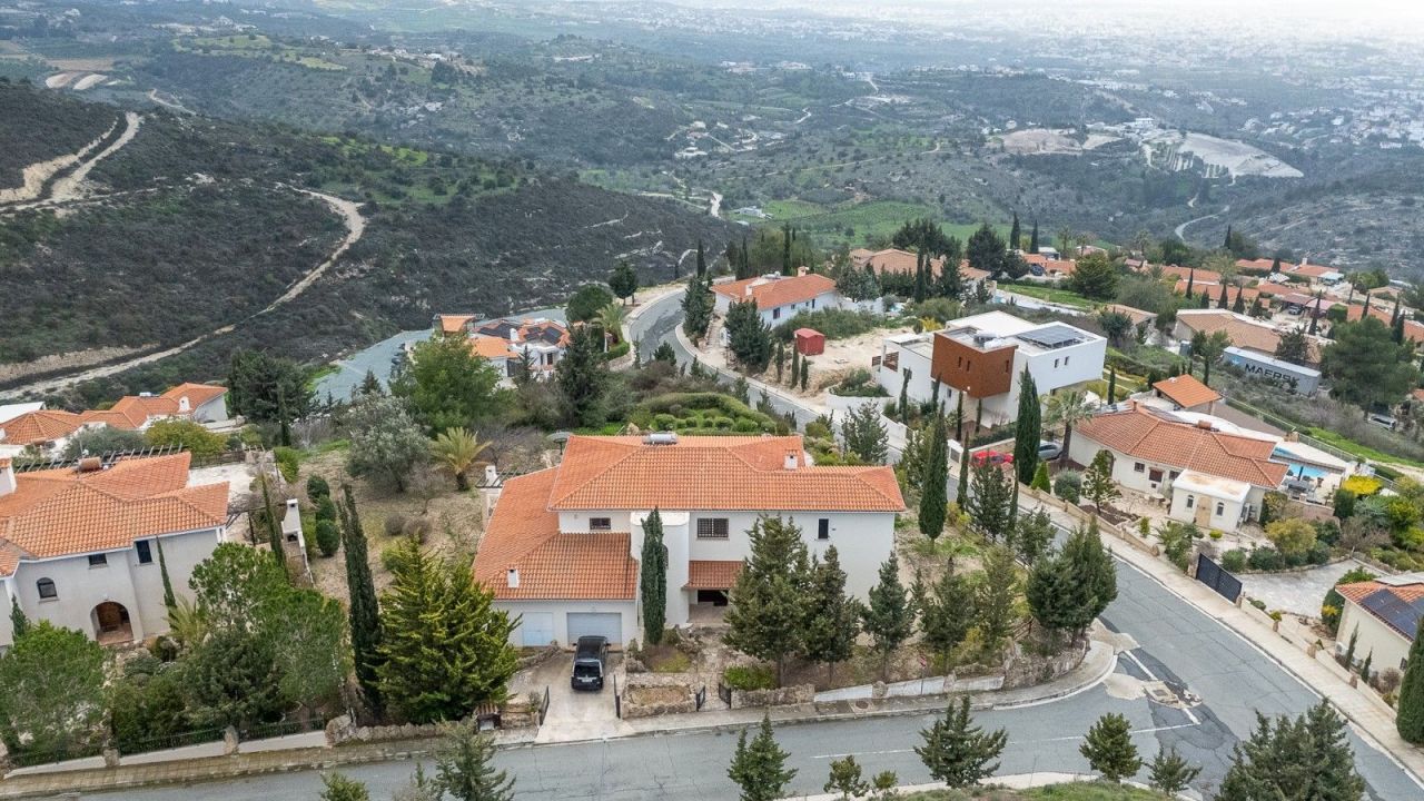 Вилла в Пафосе, Кипр, 500 м² - фото 2