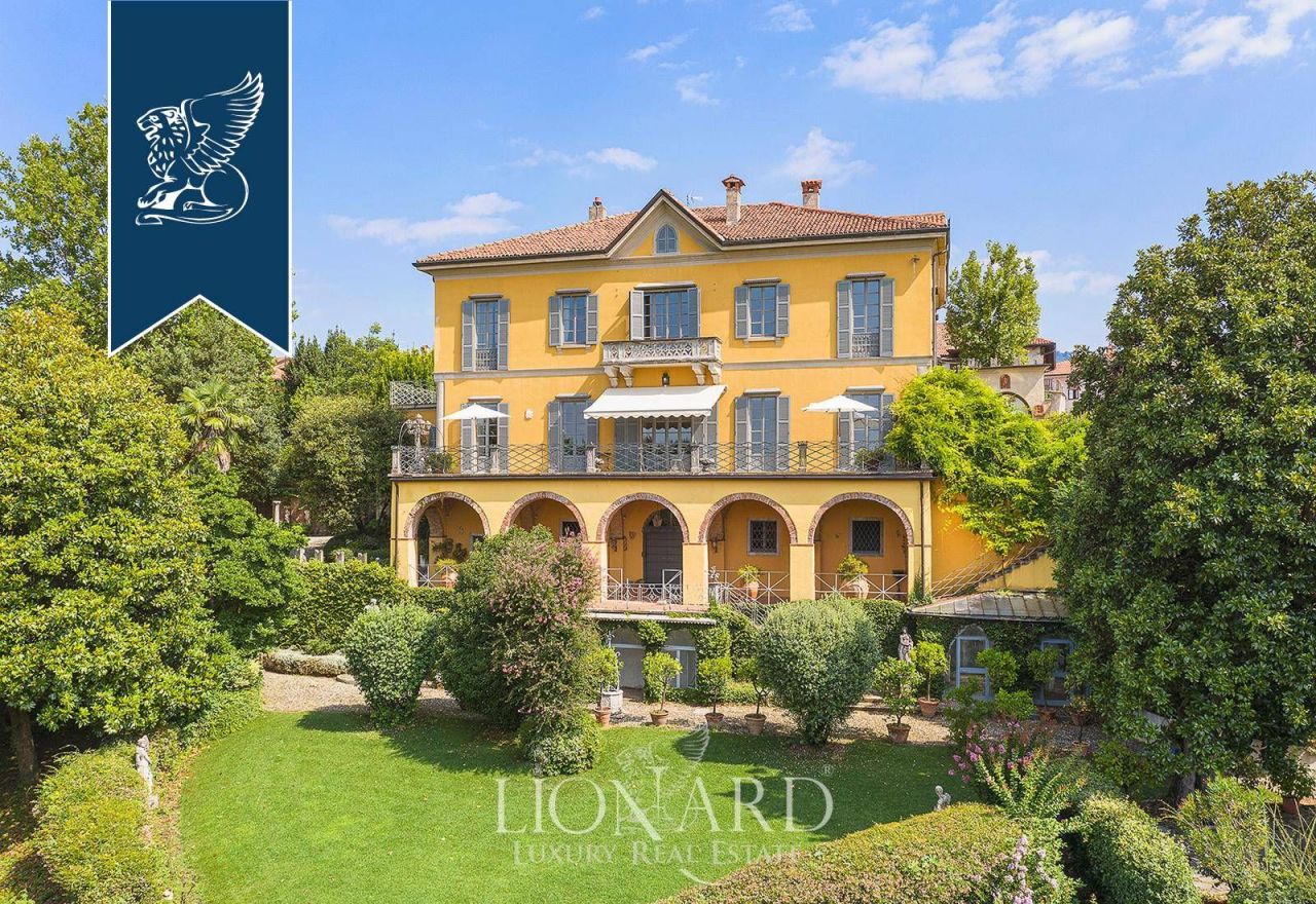 Вилла в Лекко, Италия, 1 950 м² - фото 2