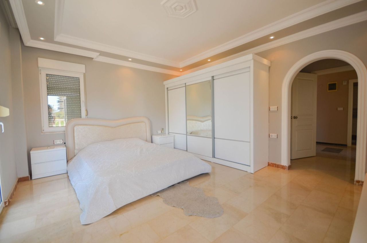 Вилла в Алании, Турция, 350 м² - фото 6