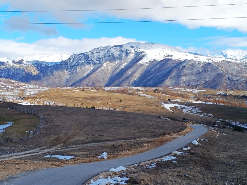 Земля в Плужине, Черногория, 1 650 м² - фото 17