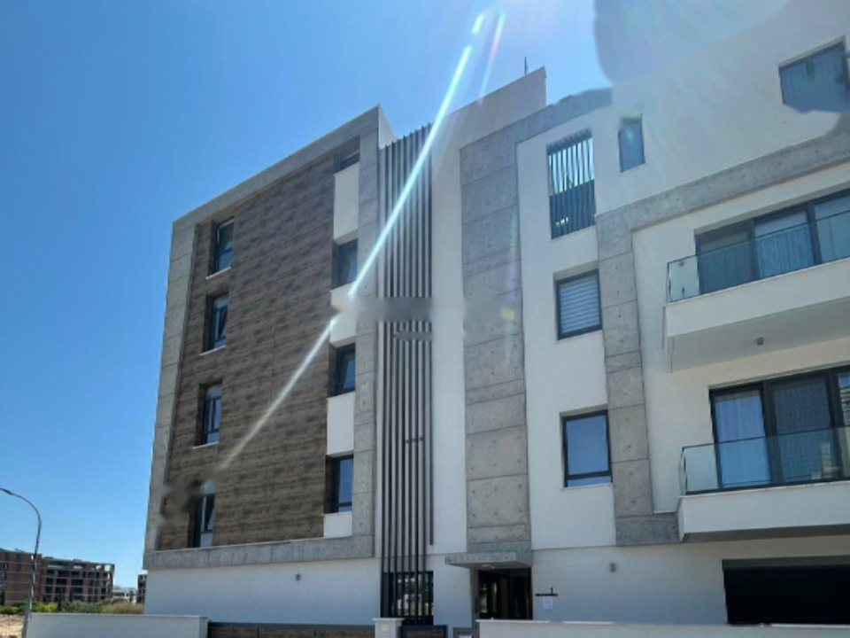 Квартира в Айос-Атанасиосе, Кипр, 101 м² - фото 1