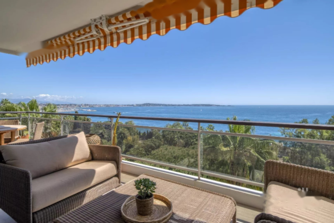 Квартира в Каннах, Франция, 96 м² - фото 1