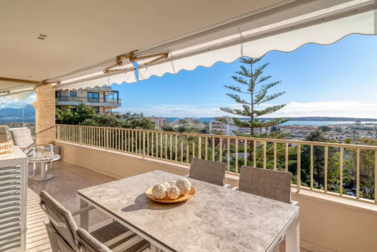 Квартира в Каннах, Франция, 108 м² - фото 1