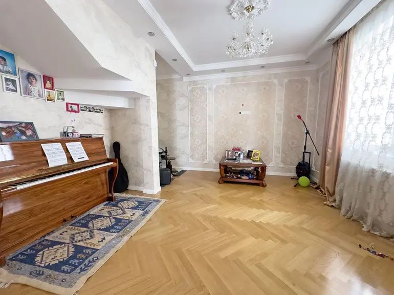 Дом в Тбилиси, Грузия, 260 м² - фото 5