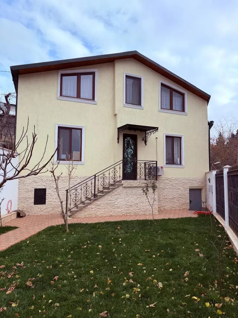 Дом в Тбилиси, Грузия, 260 м² - фото 1