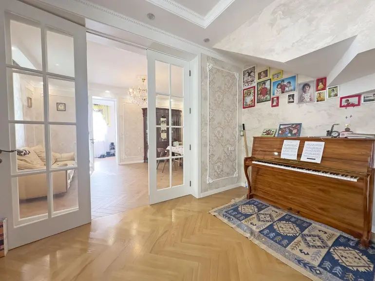 Дом в Тбилиси, Грузия, 260 м² - фото 4