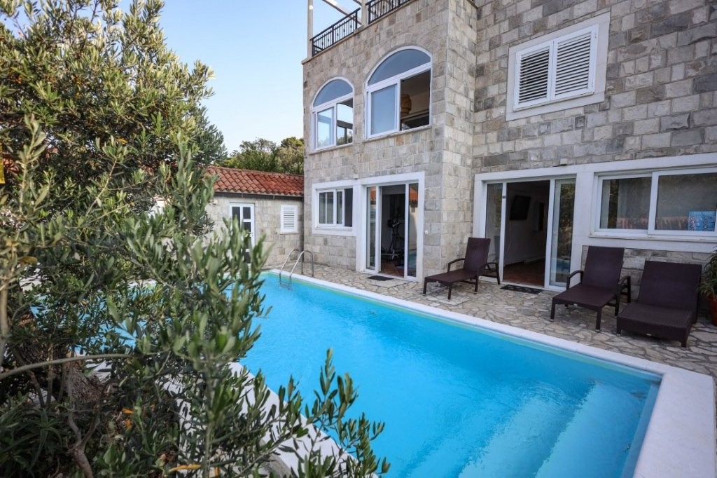 Отель, гостиница Zaton, Хорватия, 400 м² - фото 1