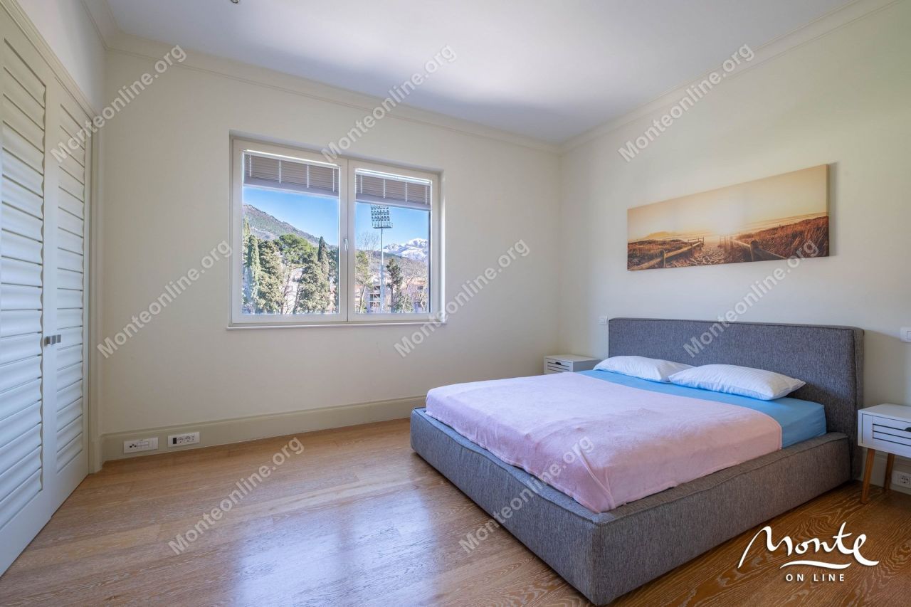 Апартаменты в Тивате, Черногория, 115 м² - фото 11