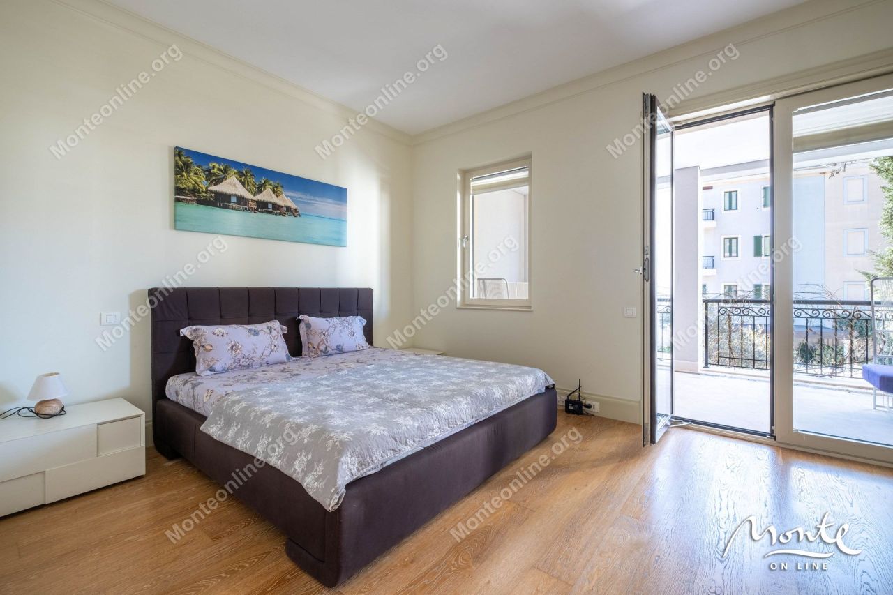 Апартаменты в Тивате, Черногория, 115 м² - фото 18