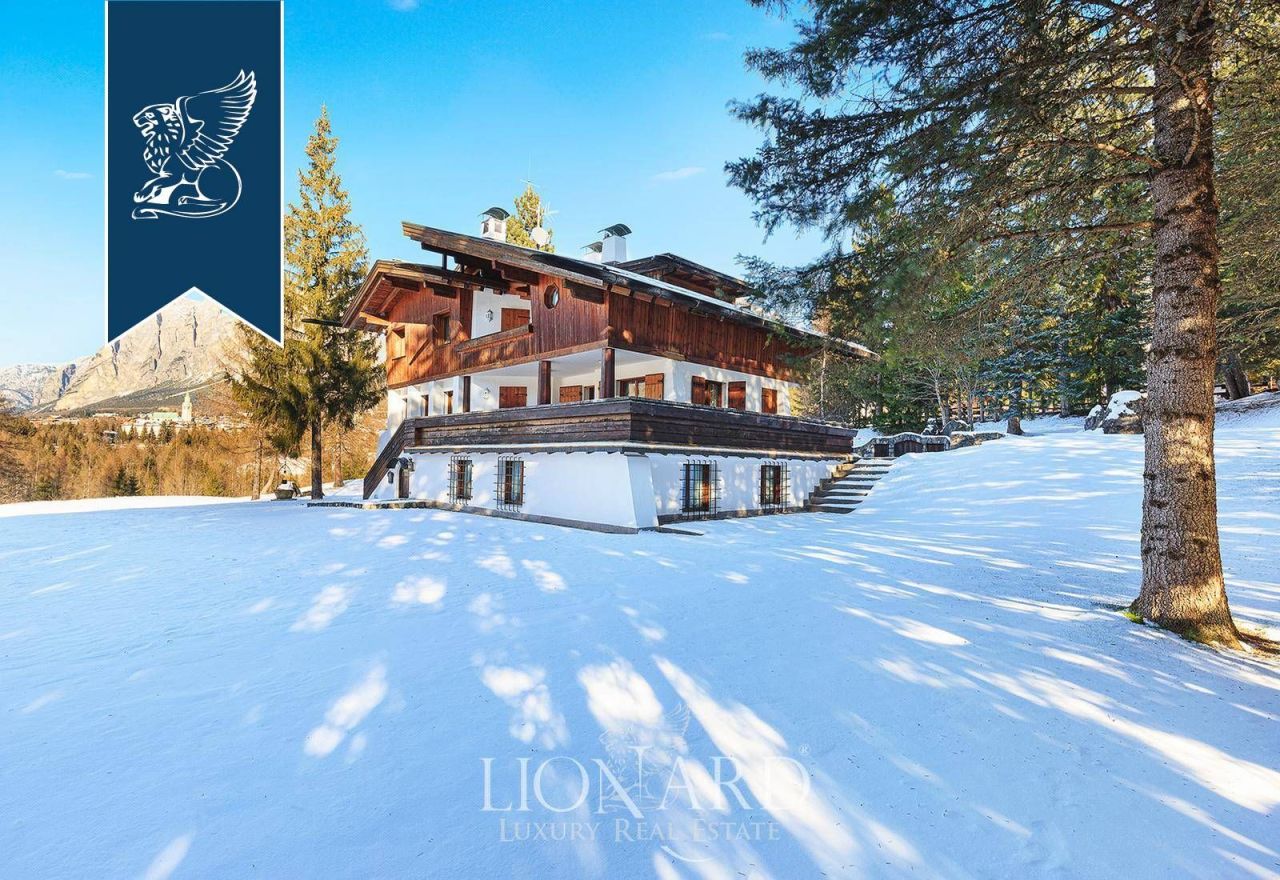 Вилла в Кортина Д'Ампеццо, Италия, 893 м² - фото 4