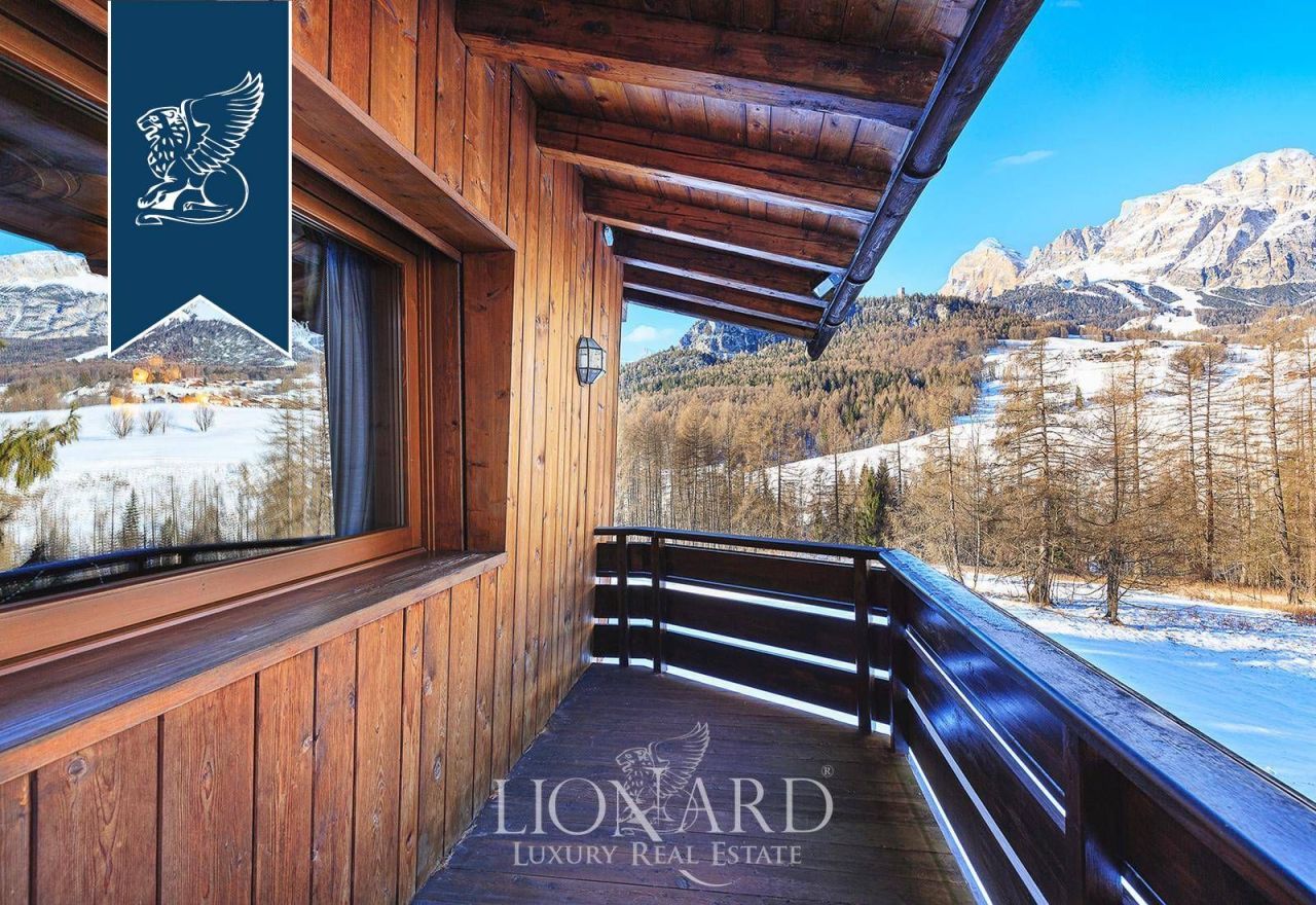 Вилла в Кортина Д'Ампеццо, Италия, 893 м² - фото 14