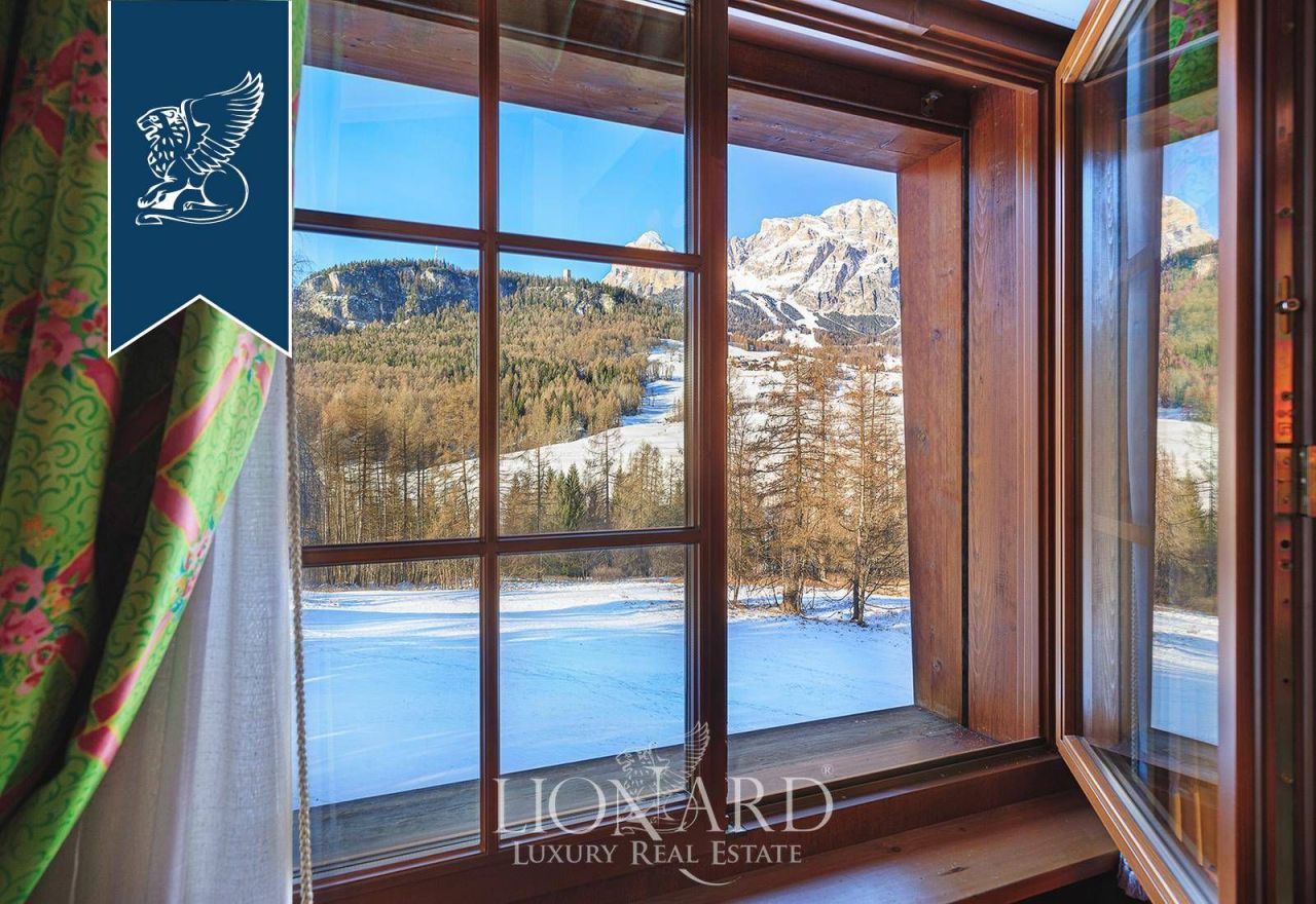 Вилла в Кортина Д'Ампеццо, Италия, 893 м² - фото 16