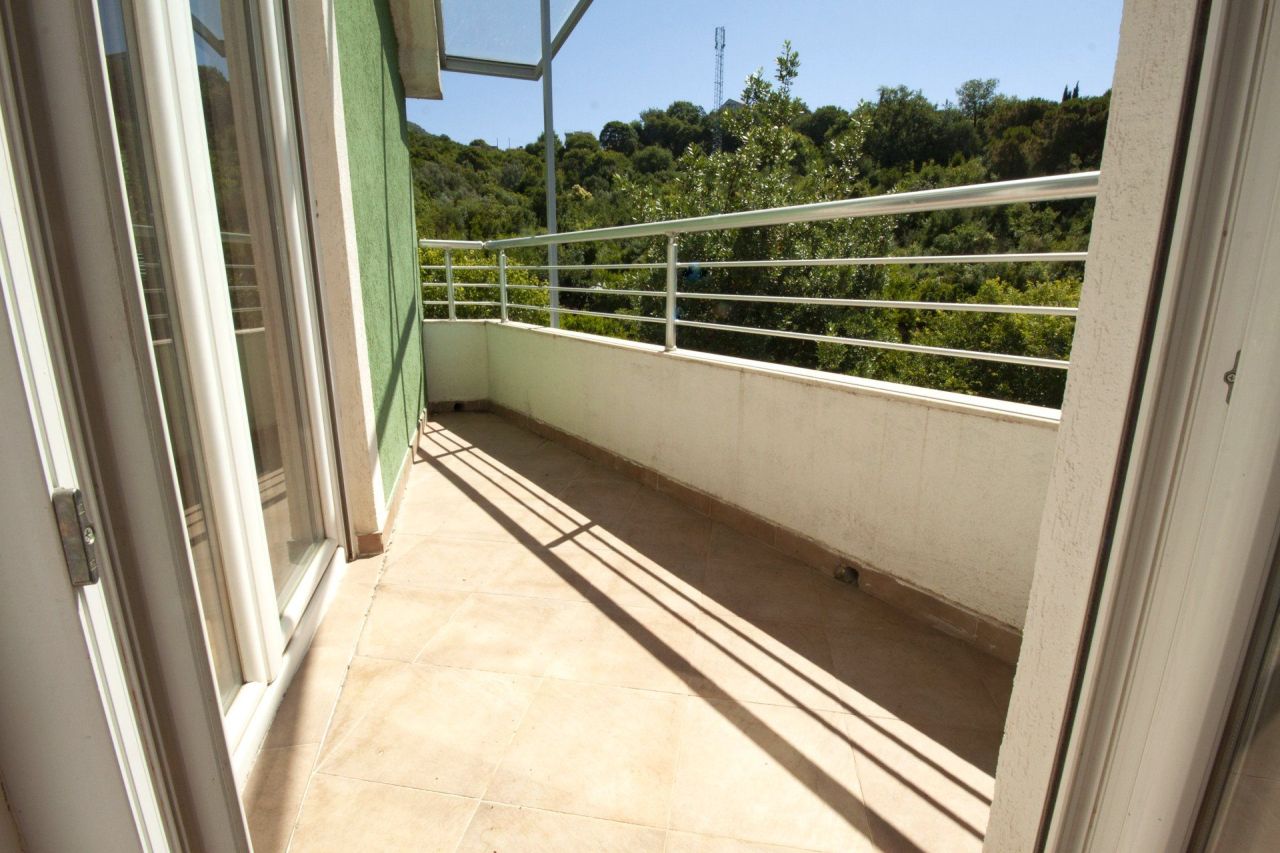 Квартира в Херцег-Нови, Черногория, 112 м² - фото 12