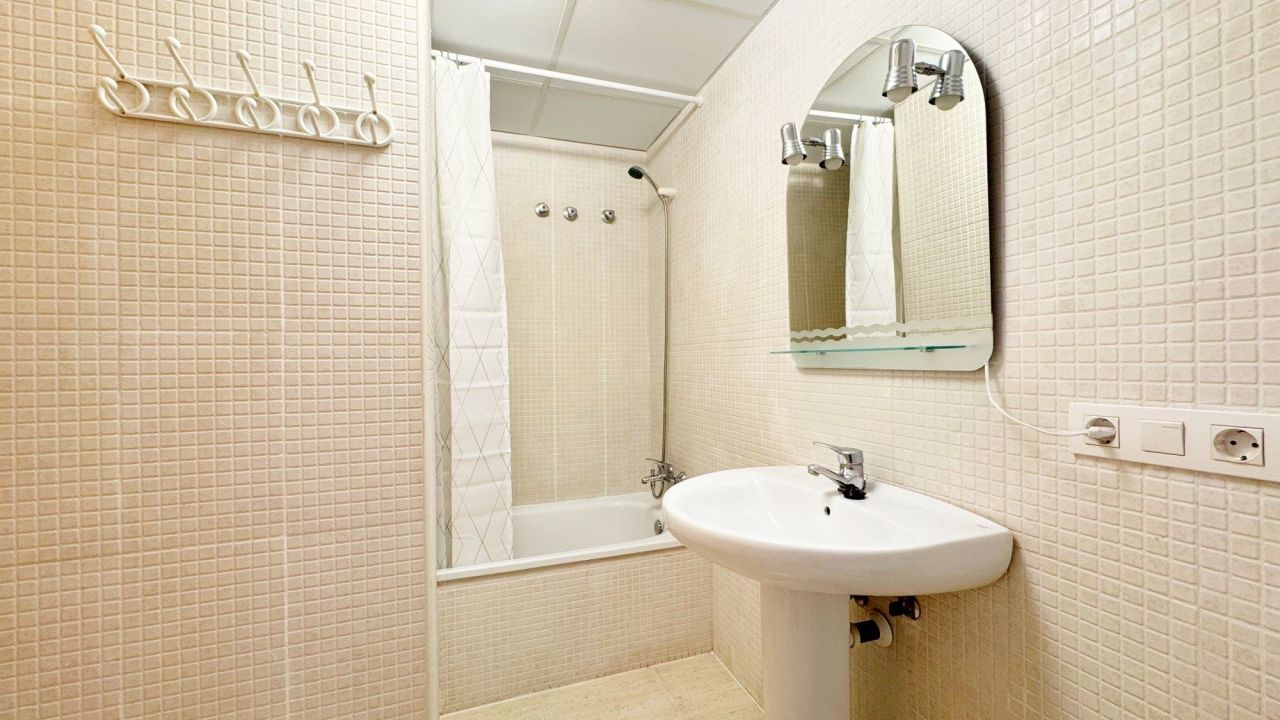 Квартира на Коста-Брава, Испания, 70 м² - фото 18