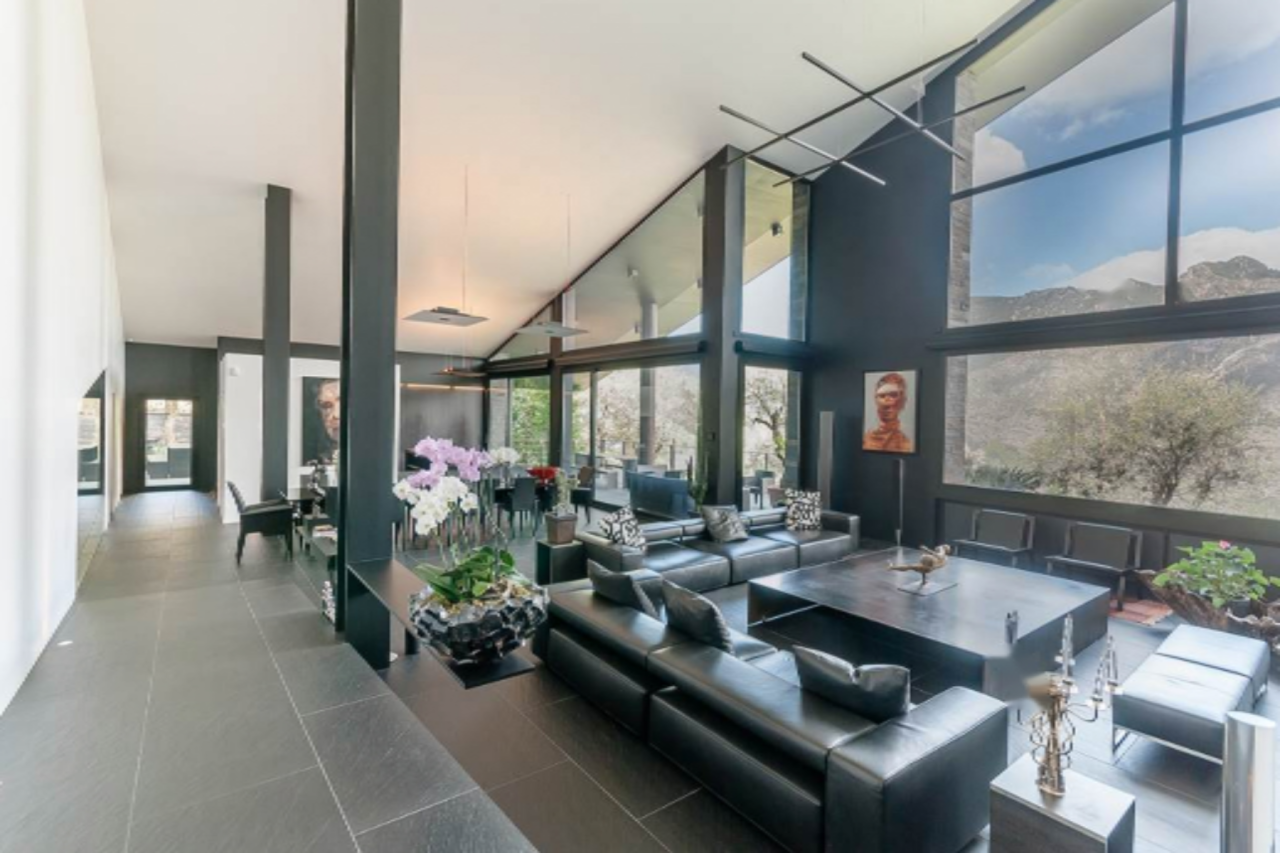 Квартира в Сан-Жулиа-де-Лории, Андорра, 1 200 м² - фото 1