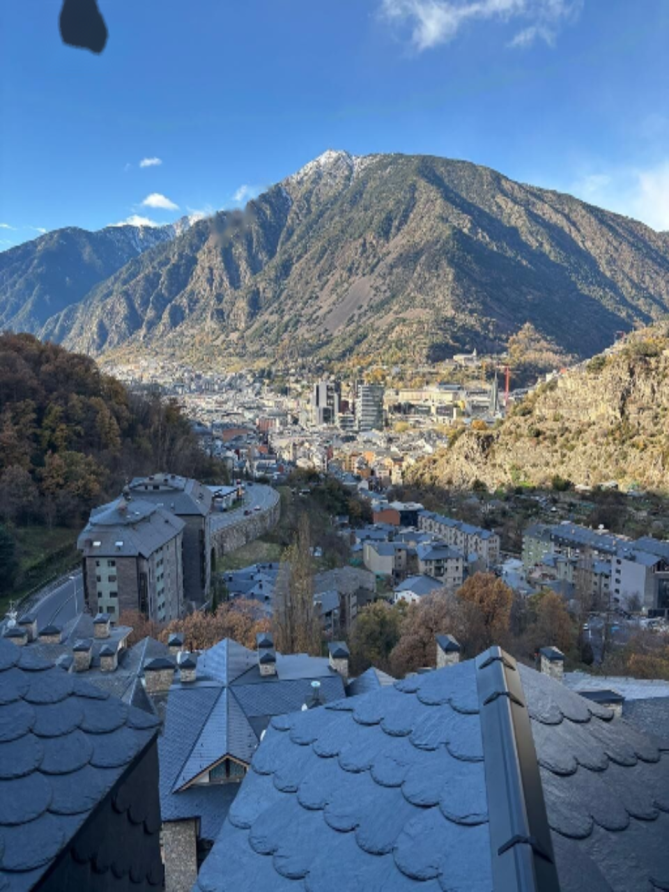 Квартира в Эскальдесе, Андорра, 69 м² - фото 1