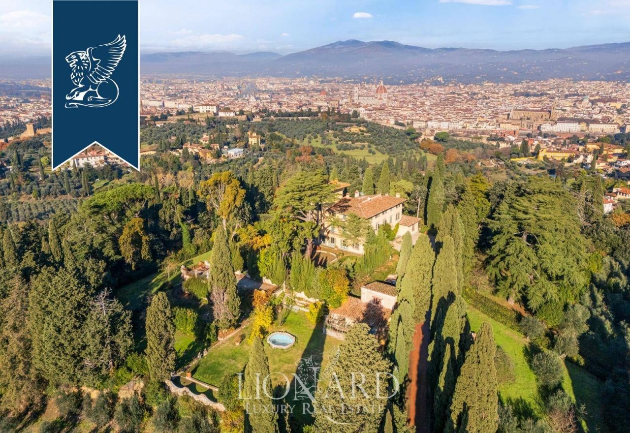 Вилла во Флоренции, Италия, 1 700 м² - фото 3
