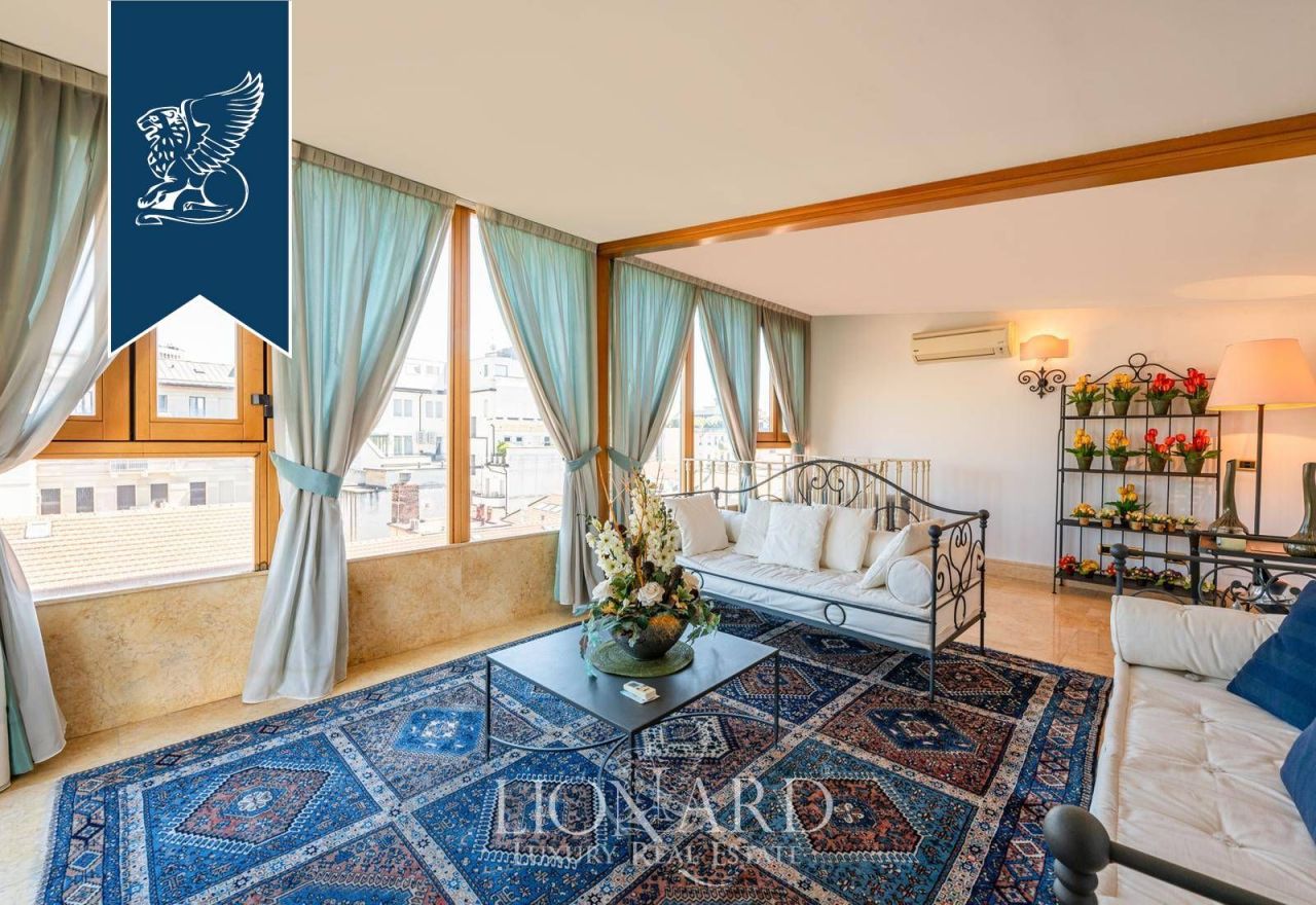 Апартаменты в Милане, Италия, 200 м² - фото 4