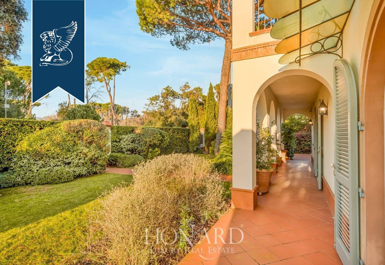 Вилла в Форте деи Марми, Италия, 280 м² - фото 5