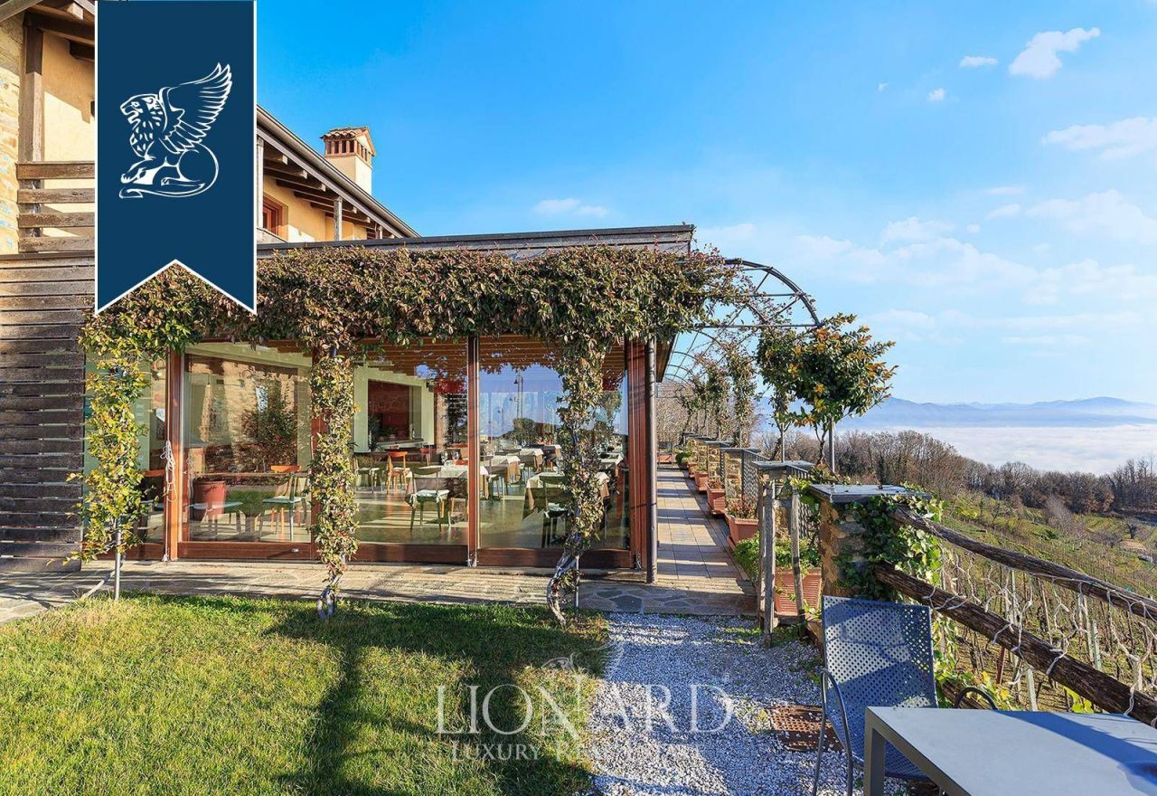 Ферма в Бергамо, Италия, 1 500 м² - фото 6