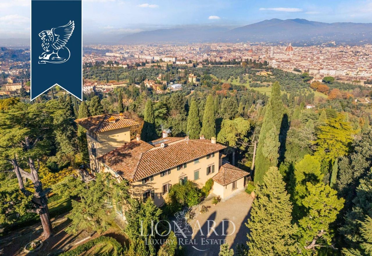Вилла во Флоренции, Италия, 1 700 м² - фото 7