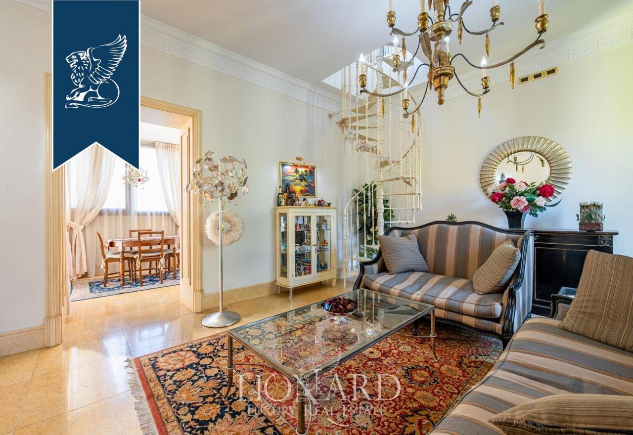 Апартаменты в Милане, Италия, 200 м² - фото 7