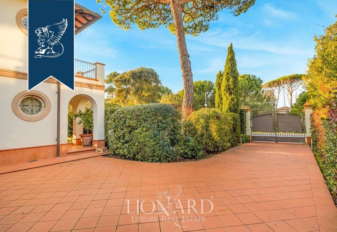 Вилла в Форте деи Марми, Италия, 280 м² - фото 8