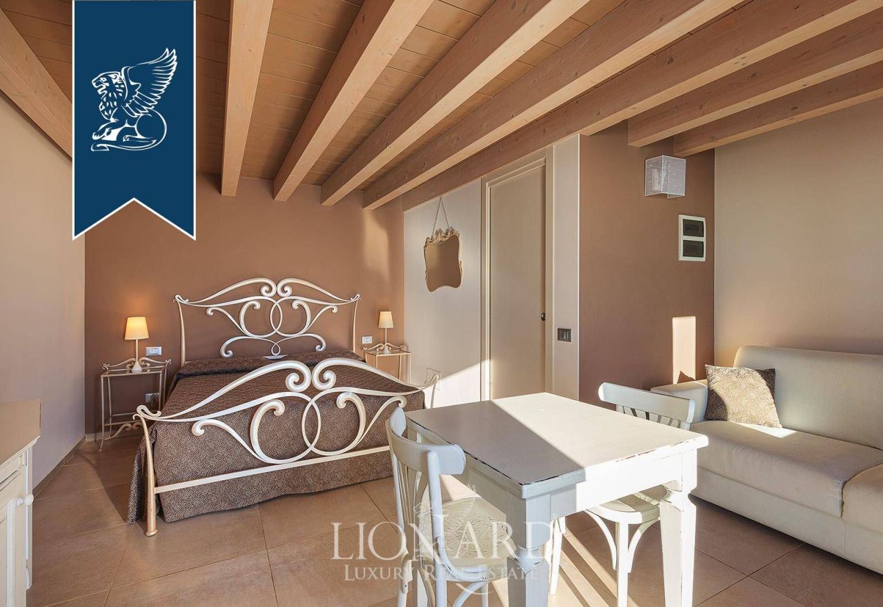 Ферма в Бергамо, Италия, 1 500 м² - фото 12