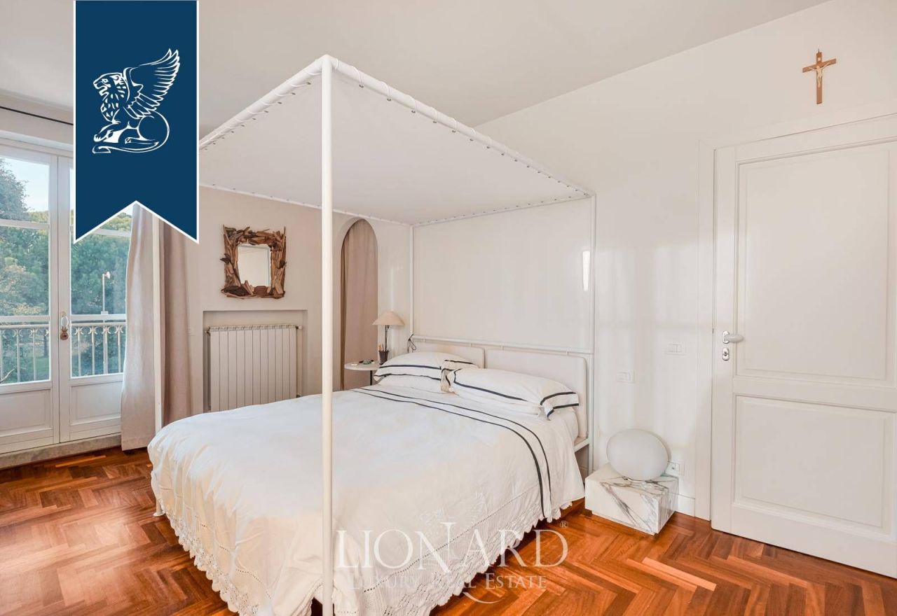 Вилла в Форте деи Марми, Италия, 280 м² - фото 18