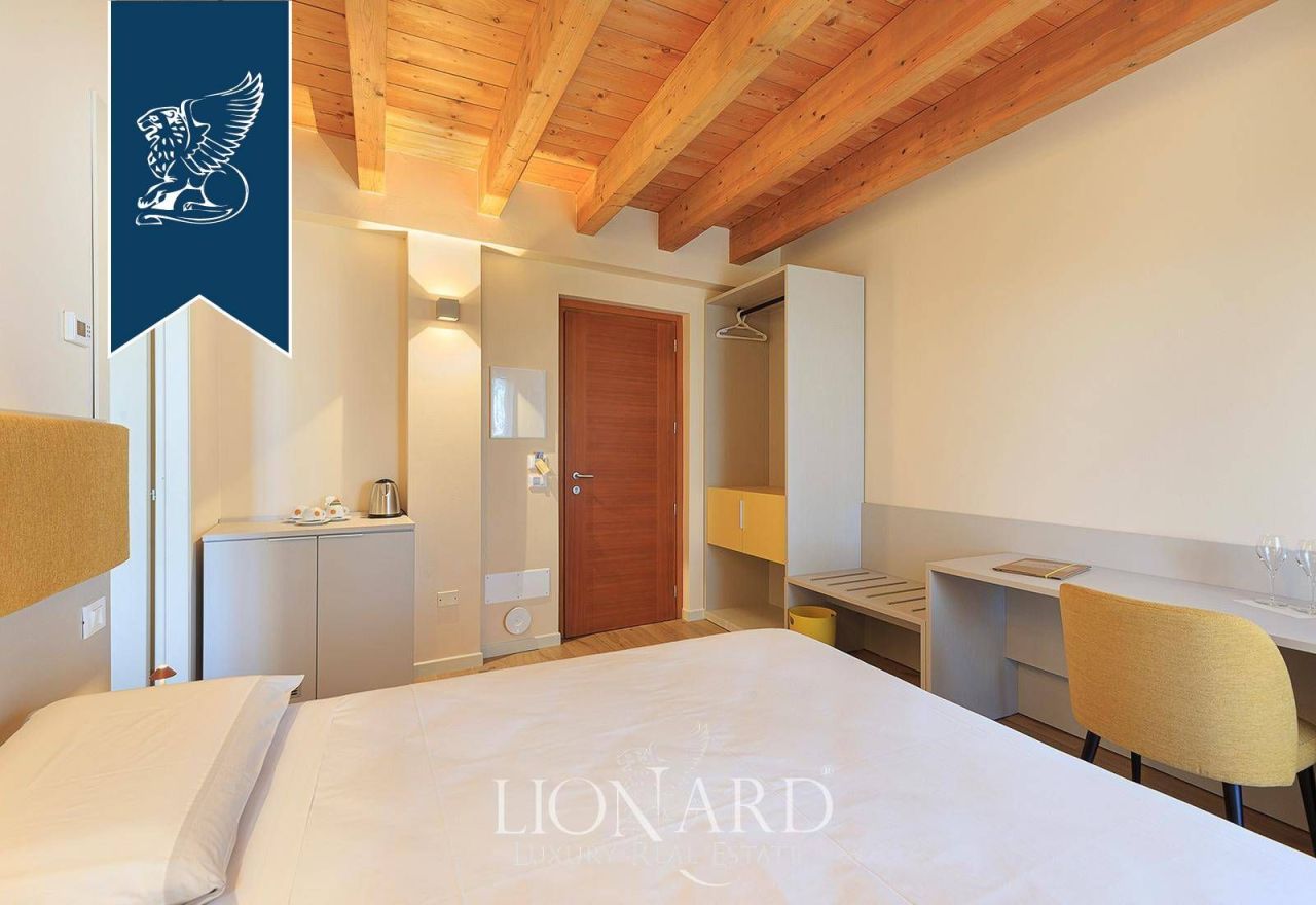 Ферма в Бергамо, Италия, 1 500 м² - фото 18