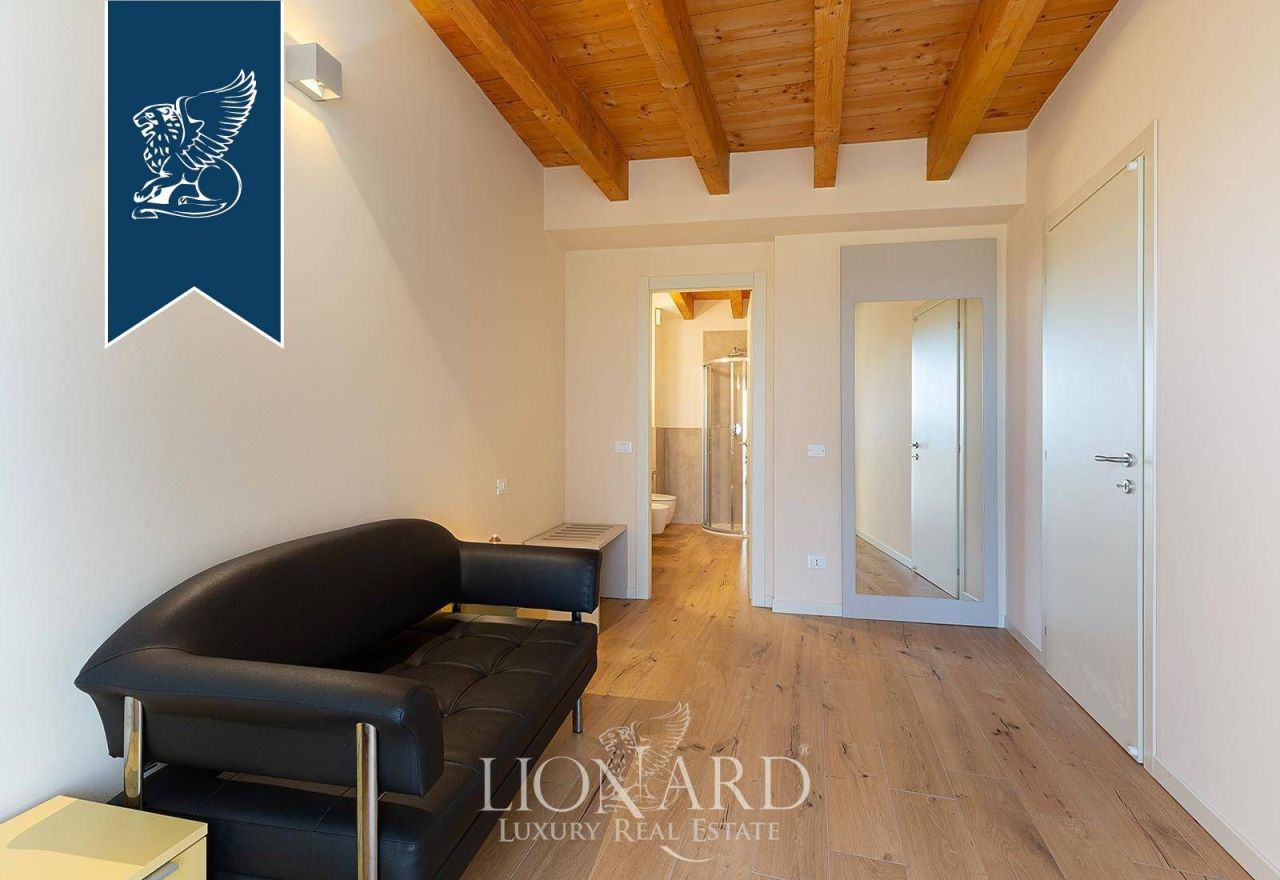 Ферма в Бергамо, Италия, 1 500 м² - фото 19