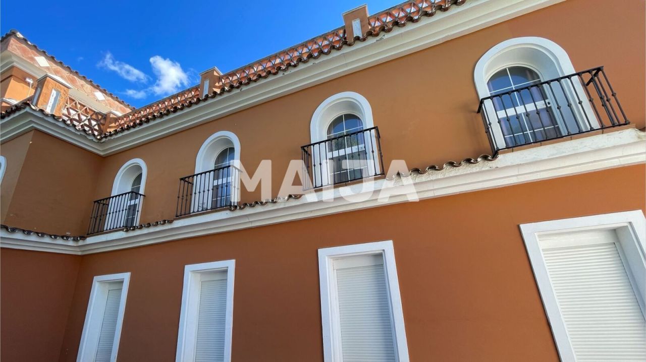 Коммерческая недвижимость в Эстепоне, Испания, 1 150 м² - фото 4