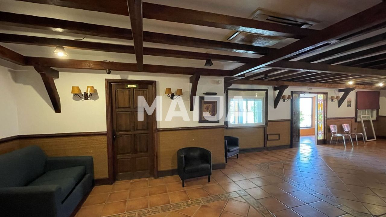 Коммерческая недвижимость в Эстепоне, Испания, 1 150 м² - фото 8